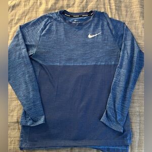 Men’s Nike Dri fit athletic long sleeved shirt